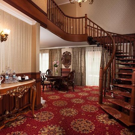 London Hotel Odessa Eksteriør bilde