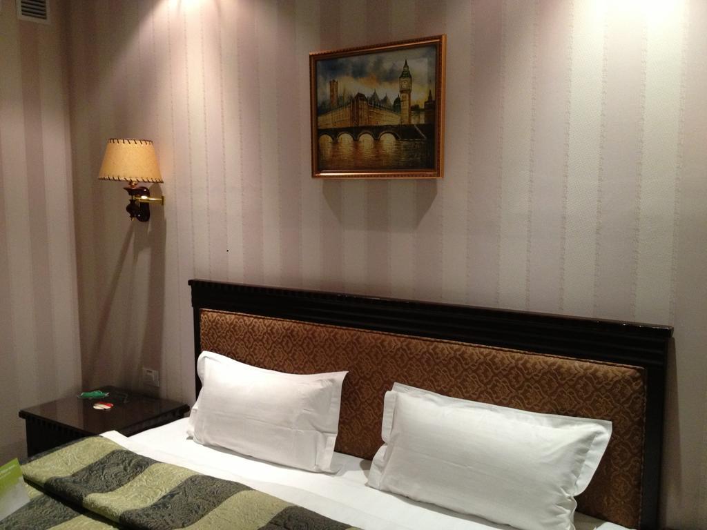 London Hotel Odessa Eksteriør bilde