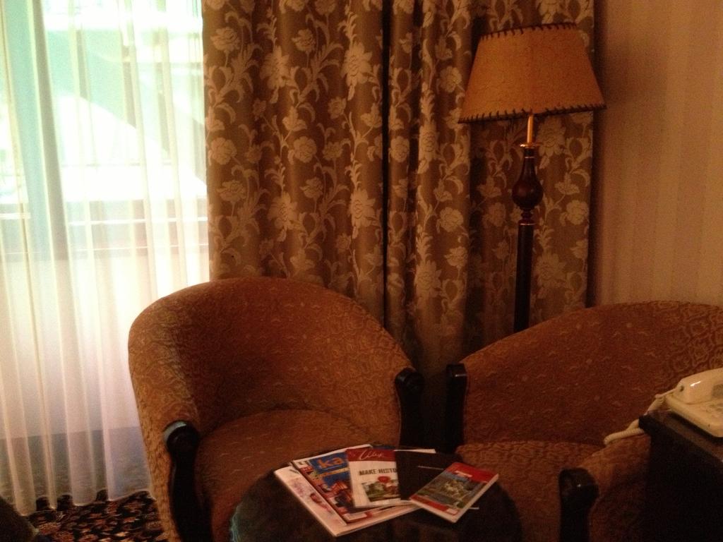 London Hotel Odessa Eksteriør bilde