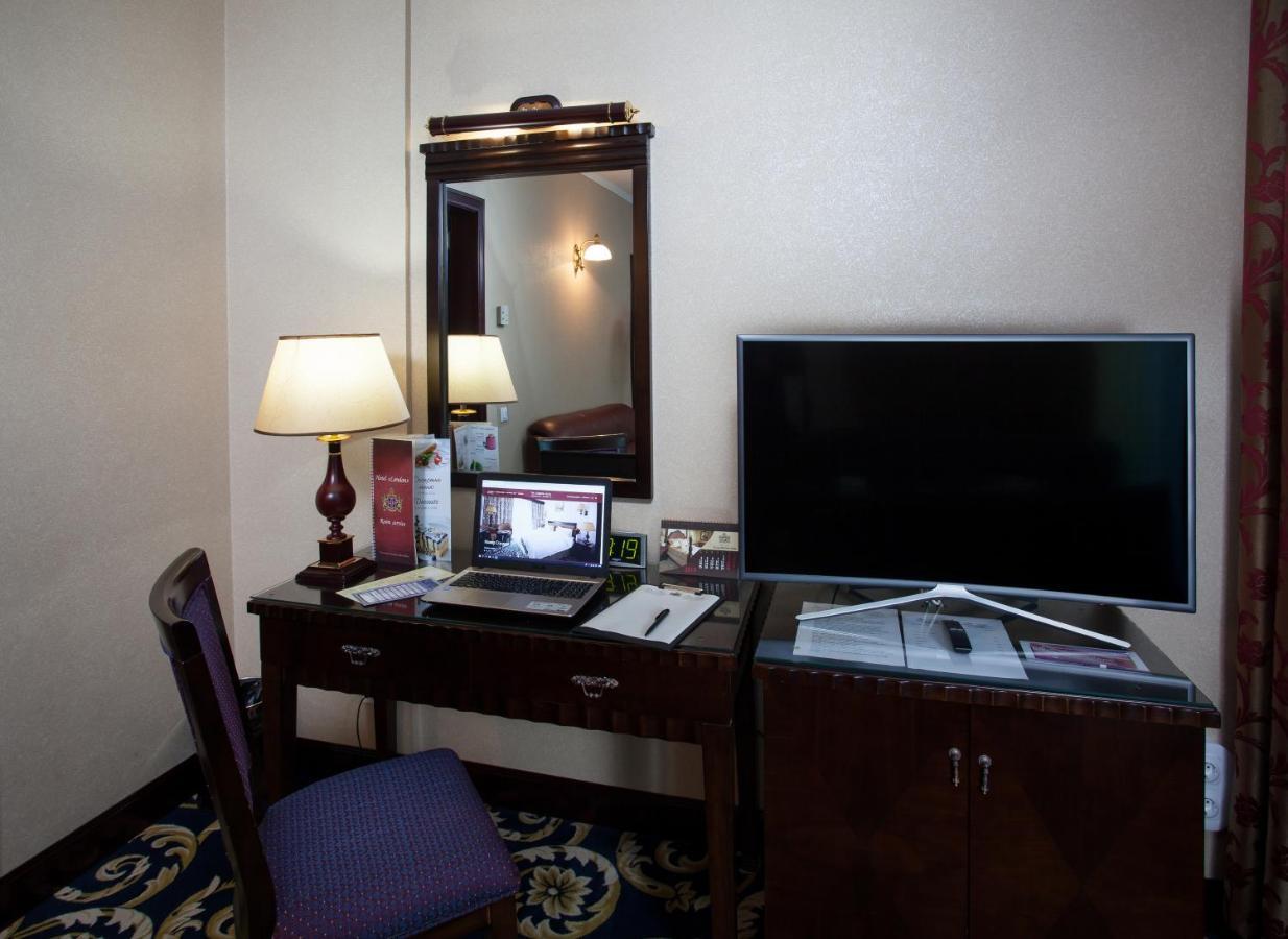 London Hotel Odessa Eksteriør bilde