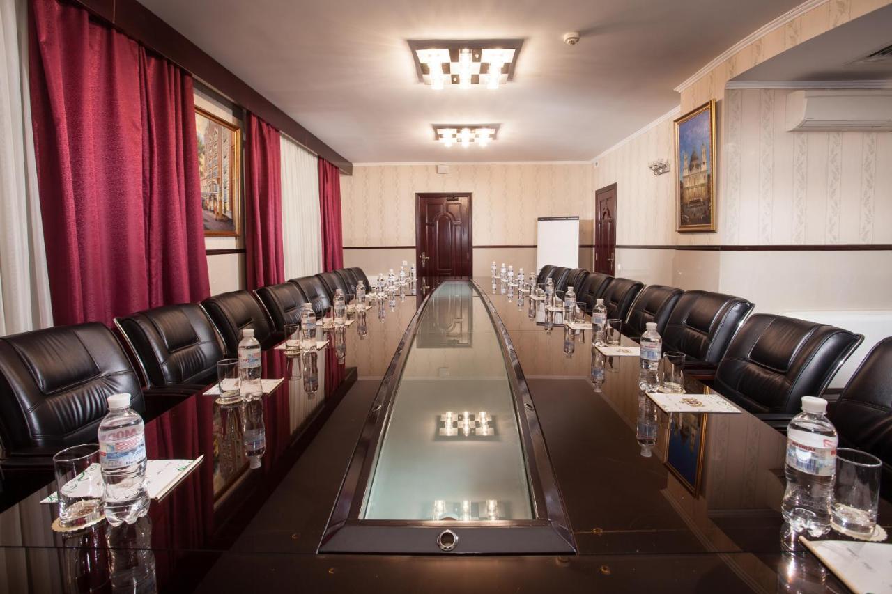 London Hotel Odessa Eksteriør bilde