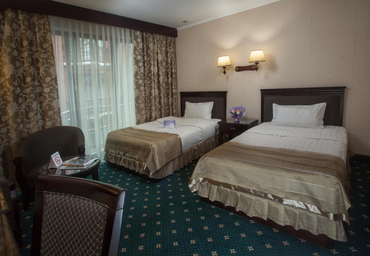 London Hotel Odessa Eksteriør bilde