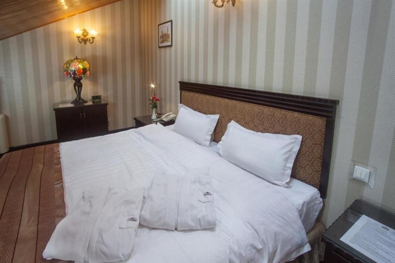 London Hotel Odessa Eksteriør bilde