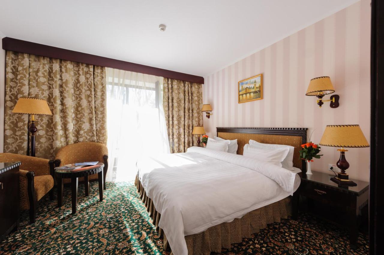 London Hotel Odessa Eksteriør bilde